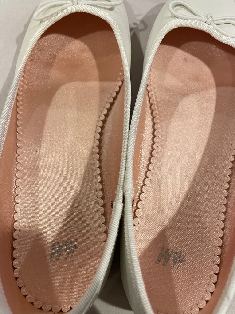 NWT H&M White Girls Ballet Flats with Pink Insole and Bow